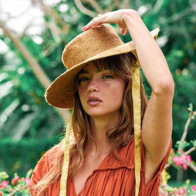 LOLI Jute Hat in Golden Brown