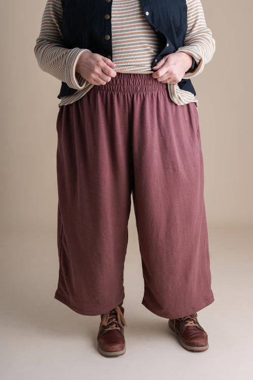 Weekend Pants in Russet
