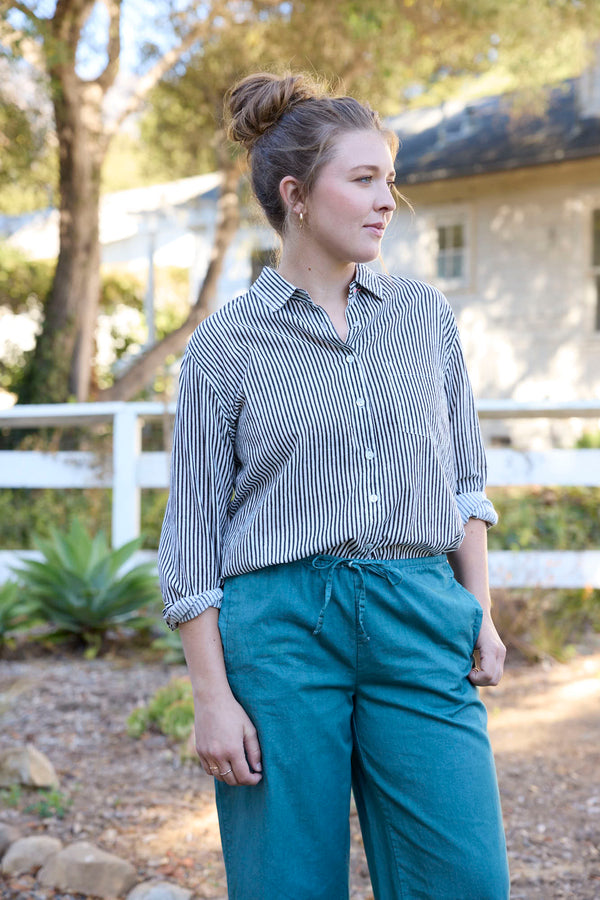 Good Boyfriend Shirt - Menswear Stripe Black