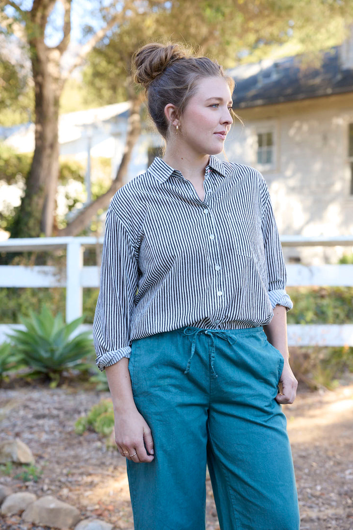 Good Boyfriend Shirt - Menswear Stripe Black