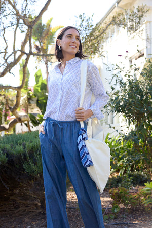Good Boyfriend Shirt - Sunflower Cornflower Blue