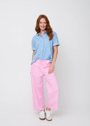 Good Boyfriend Shirt - Short Sleeve Chambray Light Wash