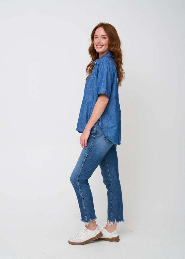 Good Boyfriend Shirt - Short Sleeve Chambray