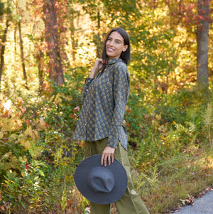 Good Boyfriend Shirt - Rockport Floral Charcoal