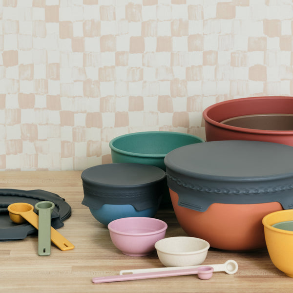 Baking Accessories - Measuring Duo and Lids Bundle