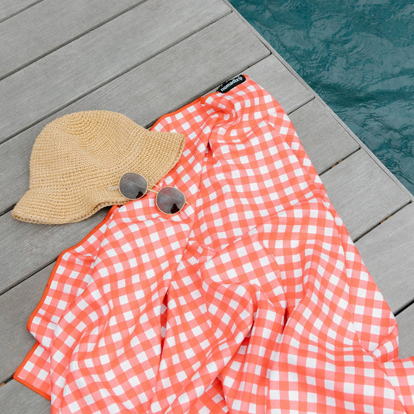 Original Towel: Gingham Red