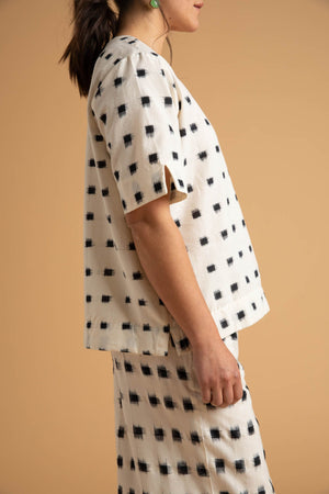 Mare Boxy Cropped Shirt Ikat Squares - Natural Black