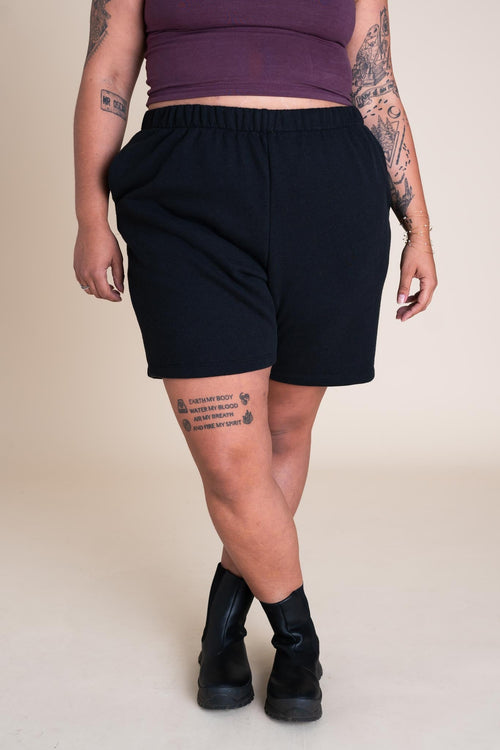 EveryBODY Shorts in Black