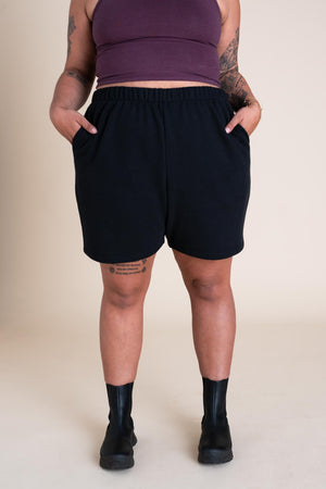 EveryBODY Shorts in Black