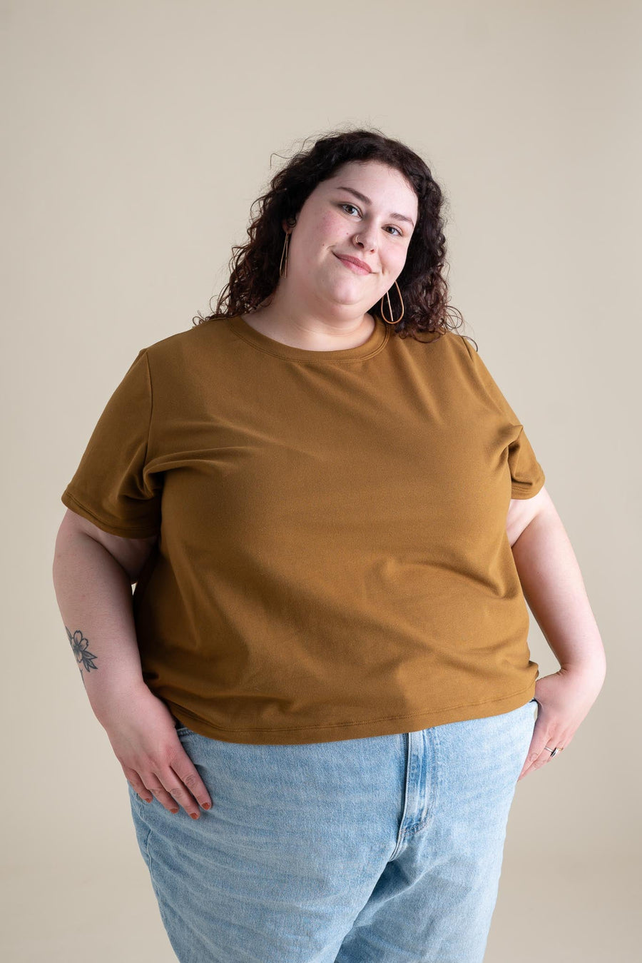 Liza Tee in Almond