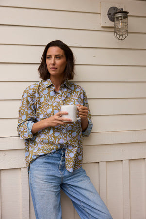 Good Boyfriend Shirt - Floral Escape Glacier Blue Overdye