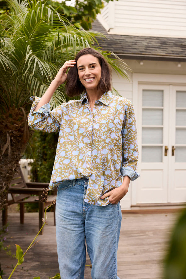 Good Boyfriend Shirt - Floral Escape Glacier Blue Overdye