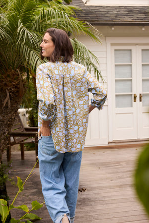 Good Boyfriend Shirt - Floral Escape Glacier Blue Overdye