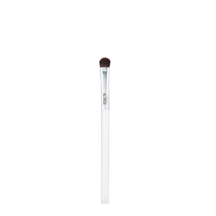 PRECISION EYESHADOW BRUSH