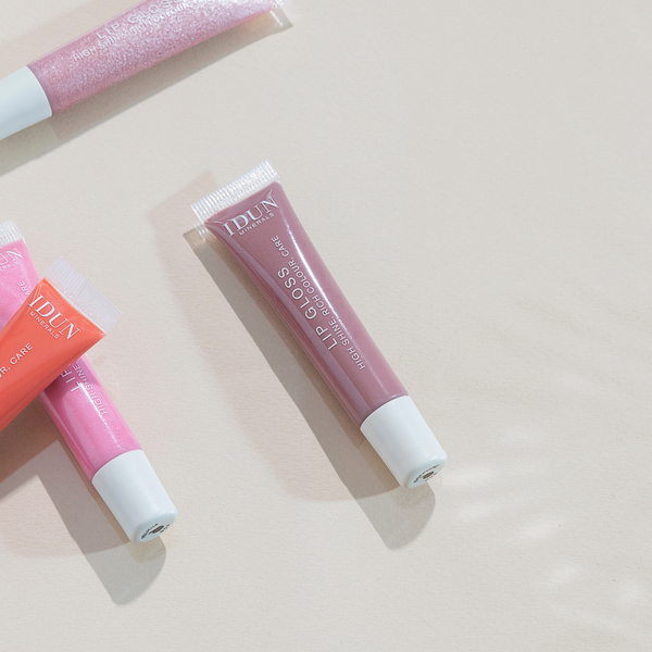 LIP GLOSS