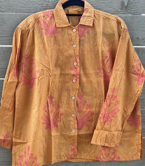 Relaxed Boyfriend Shirt - Cameo Floral Overdye Fawn