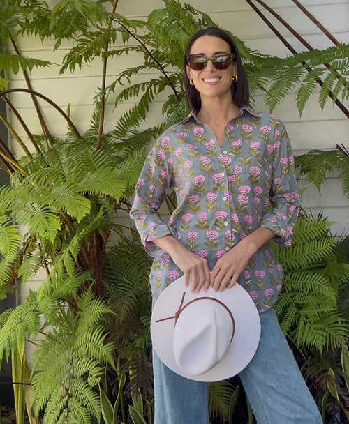 Good Boyfriend Shirt - Netherlands Tulip Dove Grey