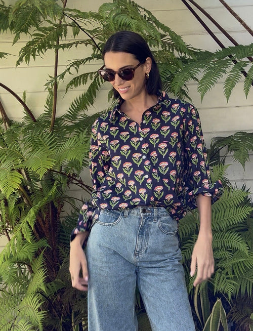 Good Boyfriend Shirt - Carolina Tulip Navy