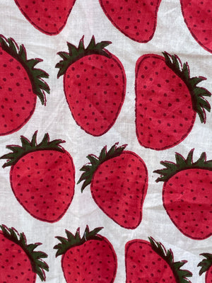 Good Boyfriend Shirt - Strawberry