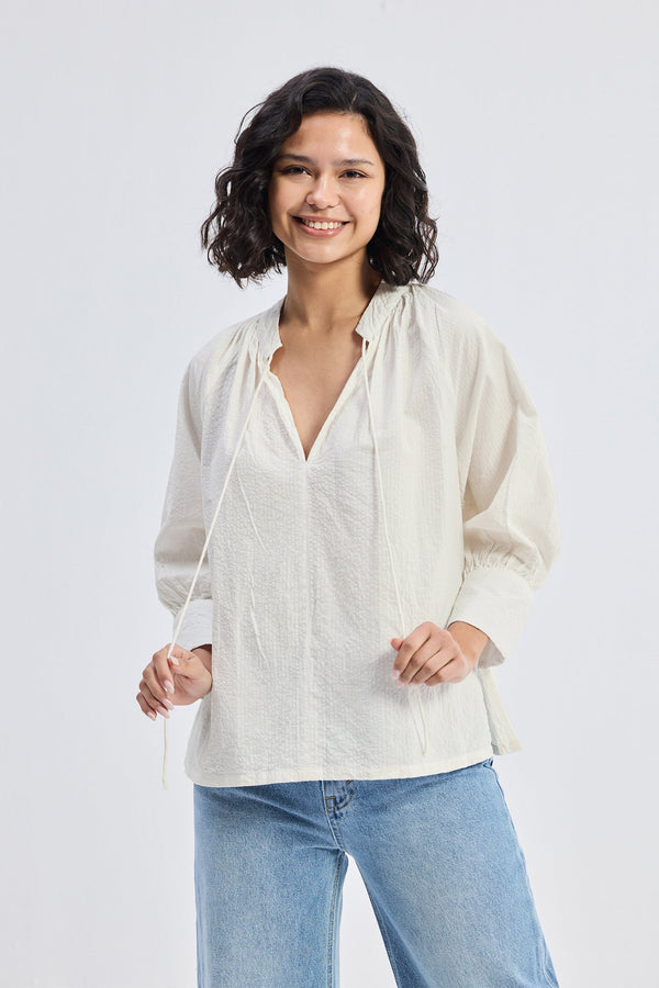 Relaxed Fit Top with Front-tie in Cream
