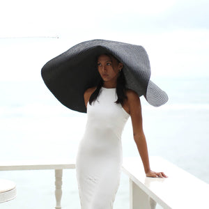 SOLANA Oversized Straw Hat In Black