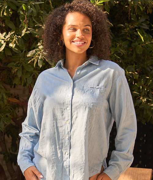 Good Boyfriend Shirt - Chambray Light Wash