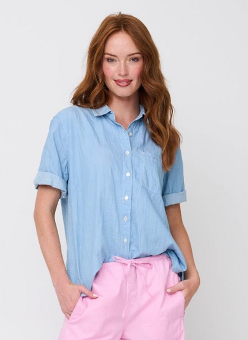 Good Boyfriend Shirt - Short Sleeve Chambray Light Wash