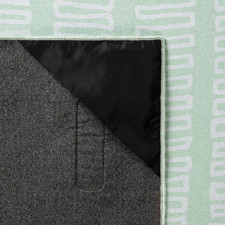 Blanket Towel: Switchback Seafoam Green