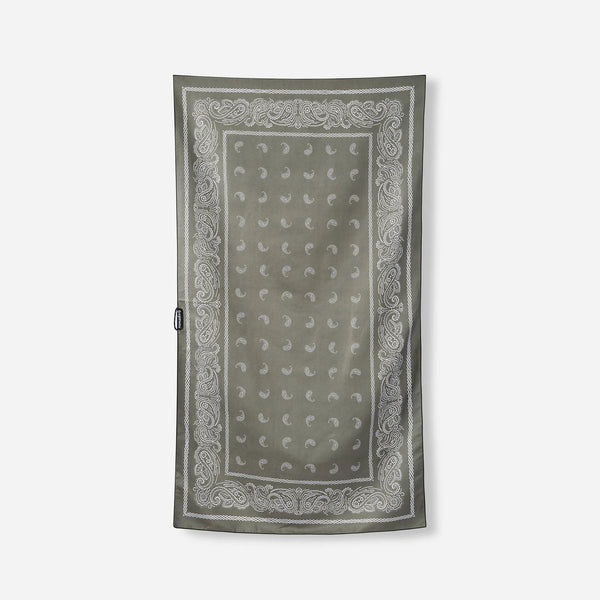 Ultralight Towel: Paisley Forest Green
