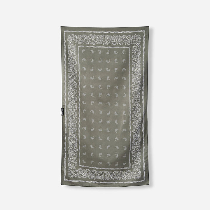Ultralight Towel: Paisley Forest Green