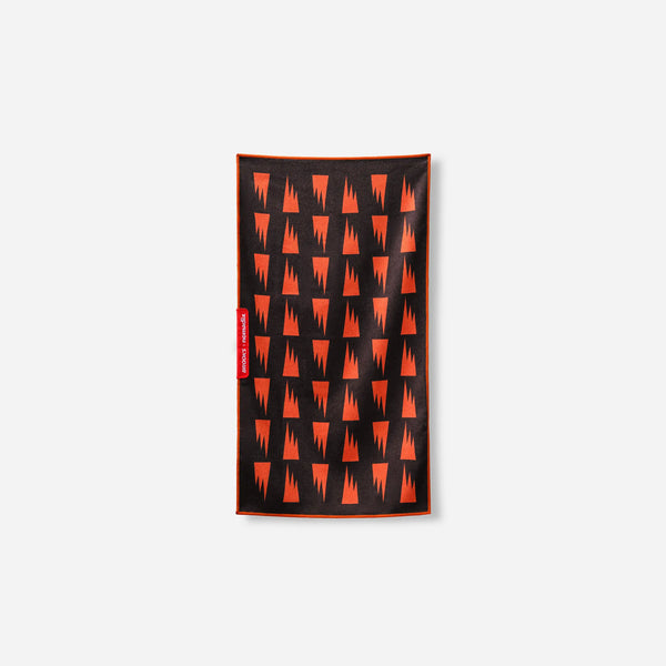 Fitness Towel: Summit Black (Nomadix x Brooks)