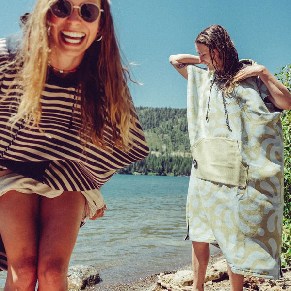 Changing Poncho: Heritage Stripe Black and Tan
