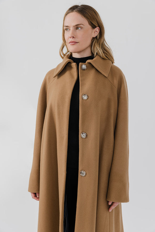 The Mag Mile - Wool Coat in Camel