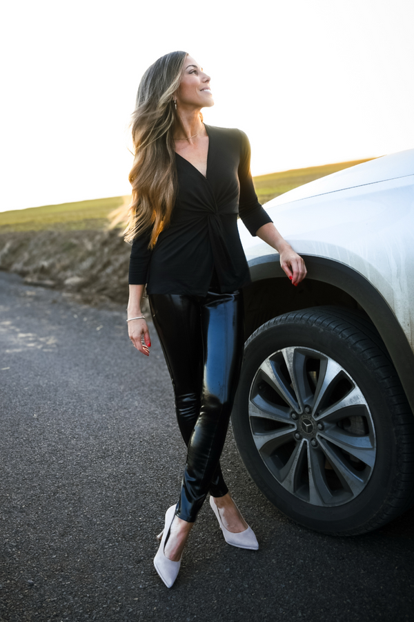Twist Front Knit Shirt in Black