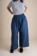 Weekend Pants in Navy