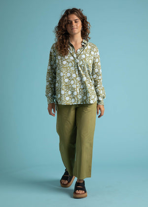 Good Boyfriend Shirt - Floral Escape Olive Oil & Cerulean
