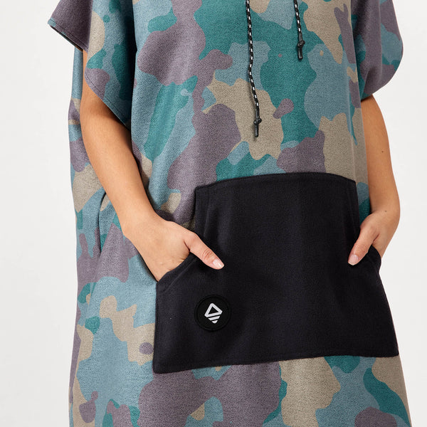 Changing Poncho: Camo Green