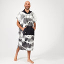 Changing Poncho: Tie-Dye Black and White