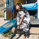 Changing Poncho: Tie-Dye Black and White