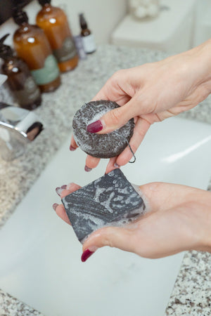 SOLIDSILK® ONYX - Facial Cleansing Bar - No Tox Life®