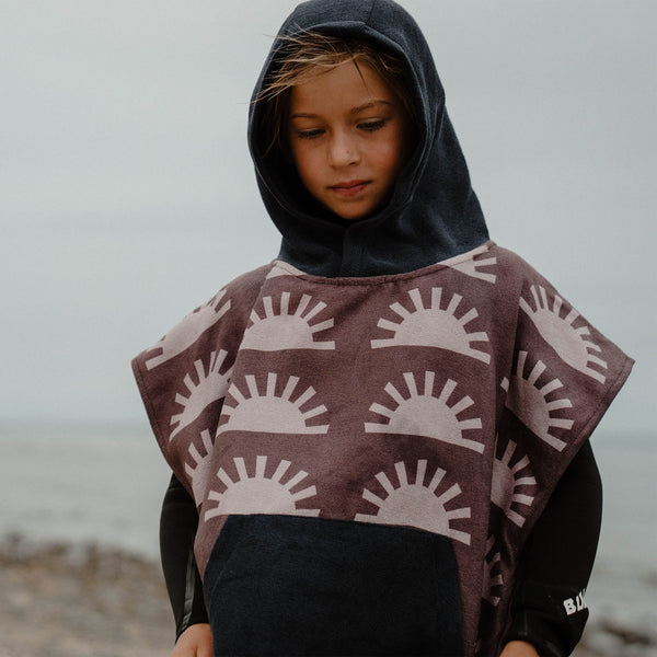 Kids Changing Poncho: Sunshine Burgundy