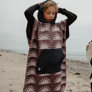 Kids Changing Poncho: Sunshine Burgundy