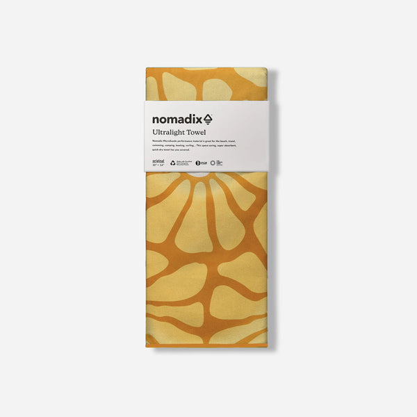 Ultralight Towel: Lazy Daisy Gold