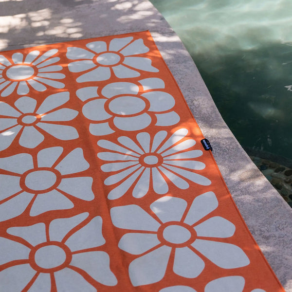 Original Towel: Big Flowers Expedition Orange