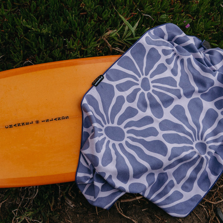 Original Towel: Lazy Daisy Dusk