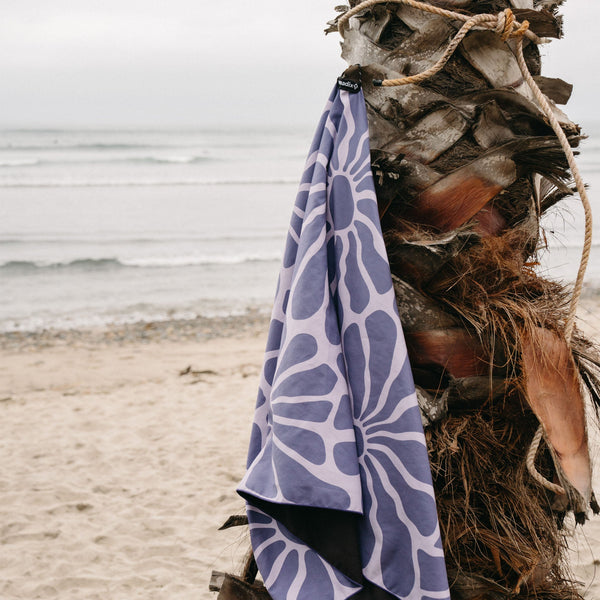 Original Towel: Lazy Daisy Dusk
