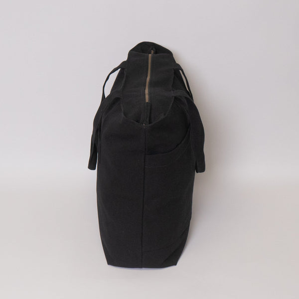 Tote bags with trolley sleeve