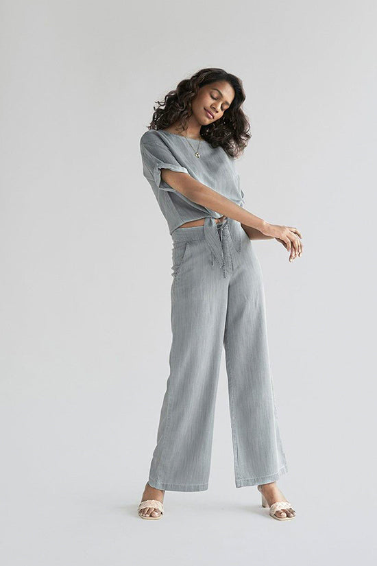 Twist and Sway Set in Stone Grey